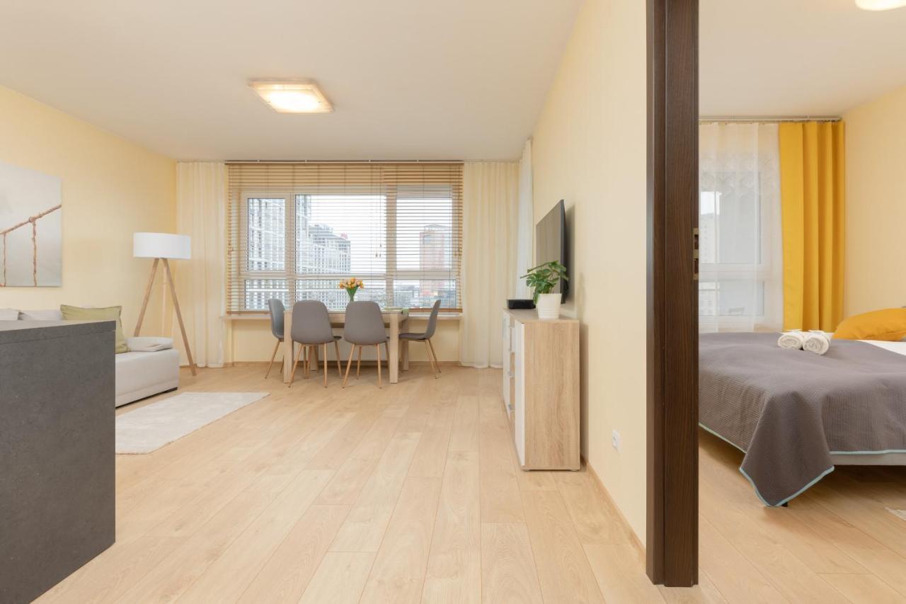 Praga Family Apartment With Parking By Noclegi Renters Warschau Exterior foto